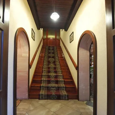 בית הארחה Restauracia & Baranok 3*